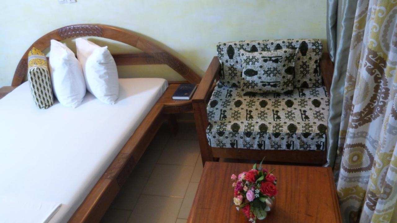 Hotel Madou Grand Bassam Grand-Bassam Exterior foto